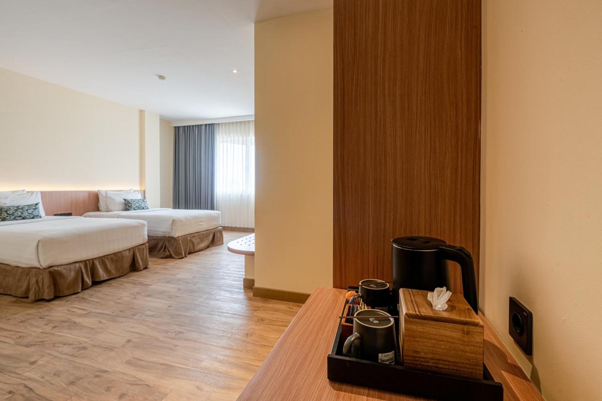 Hotel The Rivavi Legian Zewnętrze zdjęcie